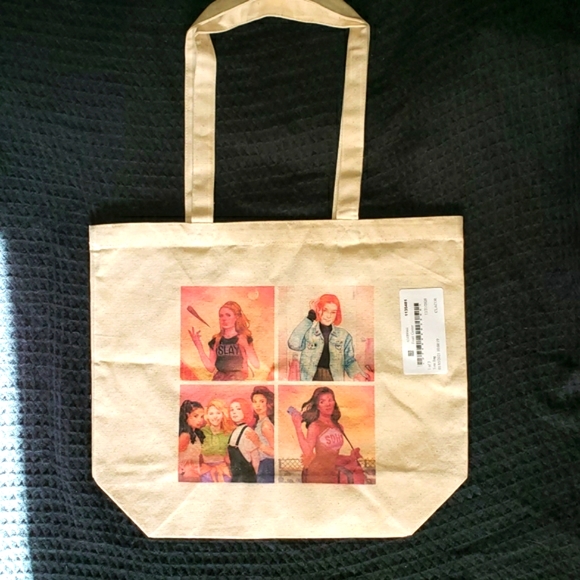 Buffy the Vampire Slayer Comic Tote Bag - Picture 7 of 7